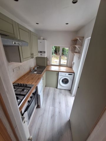 Studio Flat, Cranston Road, SE23 - Photo 2