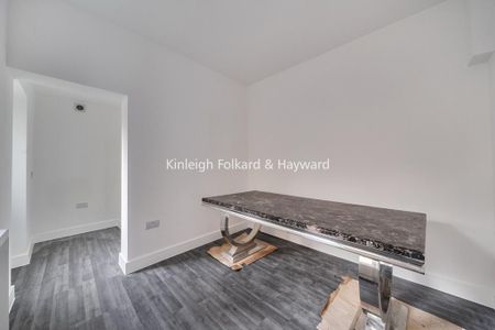 4 bedroom terraced house to rent - Photo 4