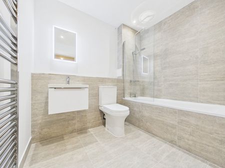 Lakeside East, The Causeway, Staines-Upon-Thames,TW18 - Photo 5