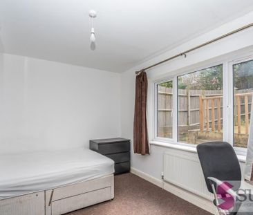 1 bedroom in a house share to rent - Photo 6