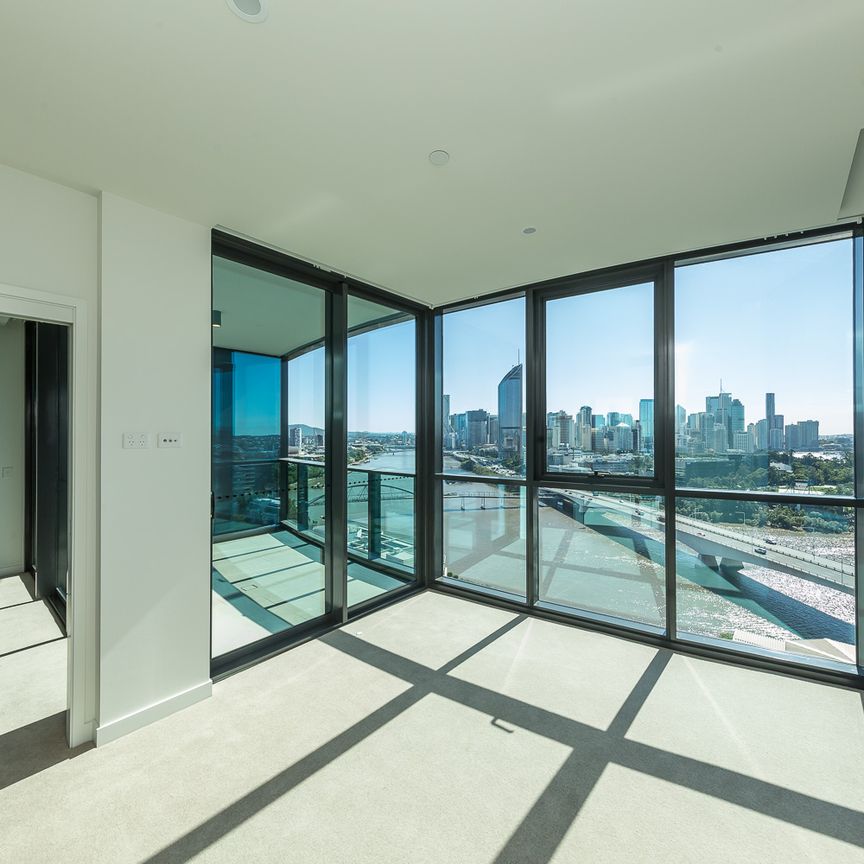 St Julien Residences I Unfurnished I 1 Weeks Free Rent Included! - Photo 1