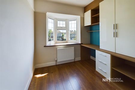 3 bedroom semi-detached house to rent - Photo 5