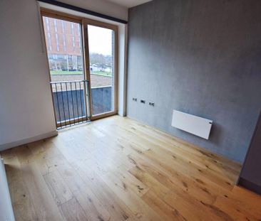 Studio to rent - Photo 2