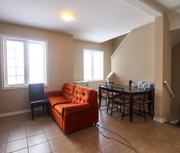 **ALL UTILITIES INCLUDED** STUDENT ROOMS FOR RENT IN ST. CATHARINES!!!! - Photo 1