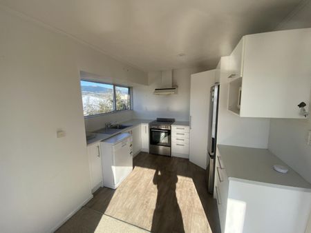 GREAT FAMILY HOME - Photo 2