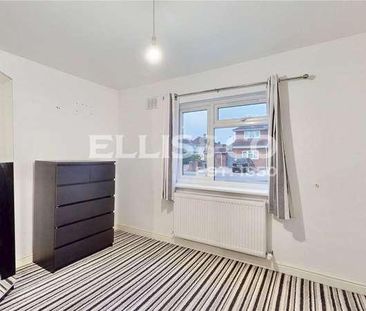 Lyon Park Avenue, Wembley, HA0 - Photo 3