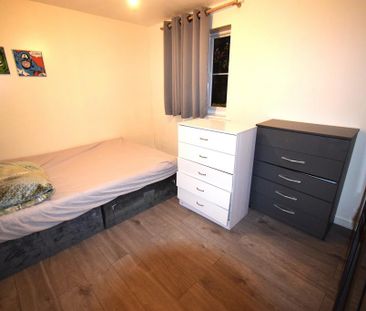 1 bedroom ground floor flat to rent - Photo 3