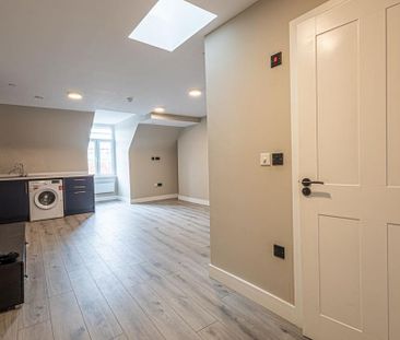 Studio to rent - Photo 2