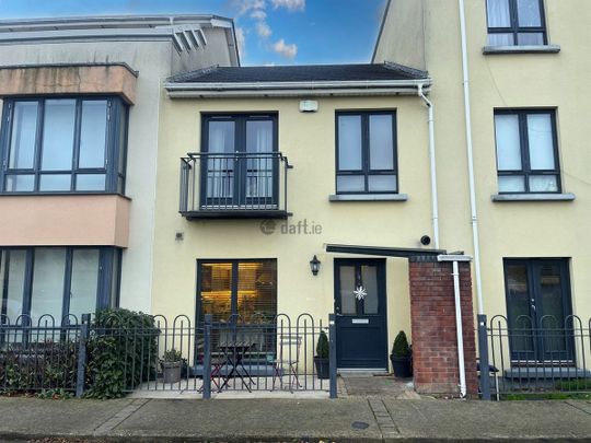 House to rent in Dublin, Myrtle Square - Photo 1