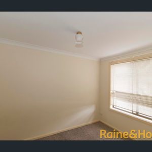 Convenient Central Location - Photo 2