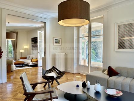 AUTHENTICITY AND LUXURY STEPS AWAY FROM DOWNTOWN - Photo 2