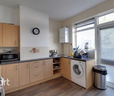 3 bedroom terraced house to rent - Photo 6