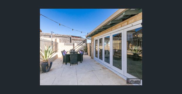 QUALITY FAMILY FRIENDLY HOME FOR LEASE! - Photo 1