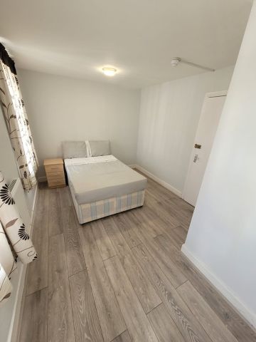 Studio Flat, Thackeray Avenue, N17 - Photo 3