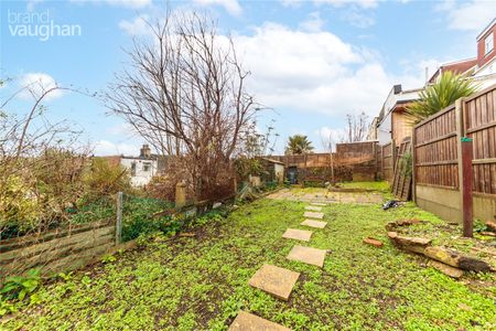 4 bedroom terraced house to rent - Photo 2