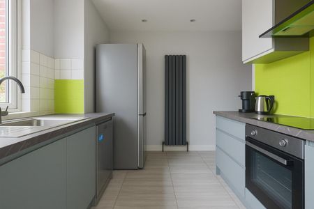 5 bedroom Student Maisonette to rent in Larkspur Terrace, Jesmond, Newcastle Upon Tyne - Photo 4