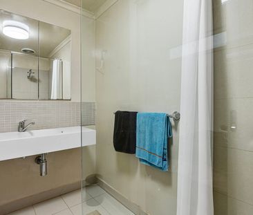 FULLY FURNISHED - Unit in the Heart of Kennington - Photo 4