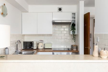 1 Bed Flat, Goodwin Close, SE16 - Photo 4