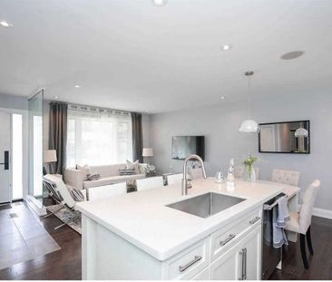 For Lease - 2 Groveland Crescent, Toronto, Ontario - Photo 3