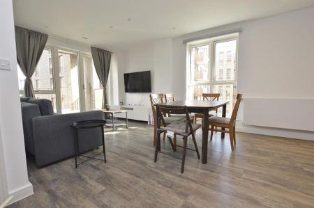 2 bedroom flat to rent - Photo 2