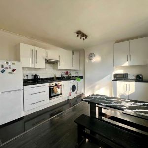 Bessborough Road Room 4 - Photo 3