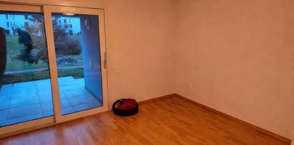 Appartement de 2.5 pièces au rez-inférieur - Foto 2