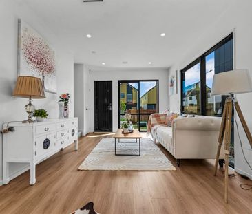 Modern living in Karaka - Photo 6