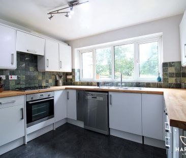 5 bedroom detached house to rent - Photo 4