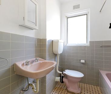 2/51 Byron Street, Elwood VIC 3184 - Apartment For Rent | Domain - Photo 3