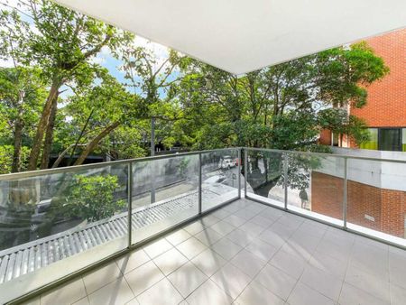 Leafy Two Bedroom | Contemporary Kitchen | Corner-unit Nestled in SOHO Apartments - Photo 5