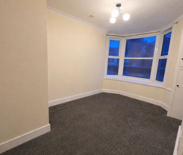 2 Bed Flat, Charlton Church Lane, SE7 - Photo 1