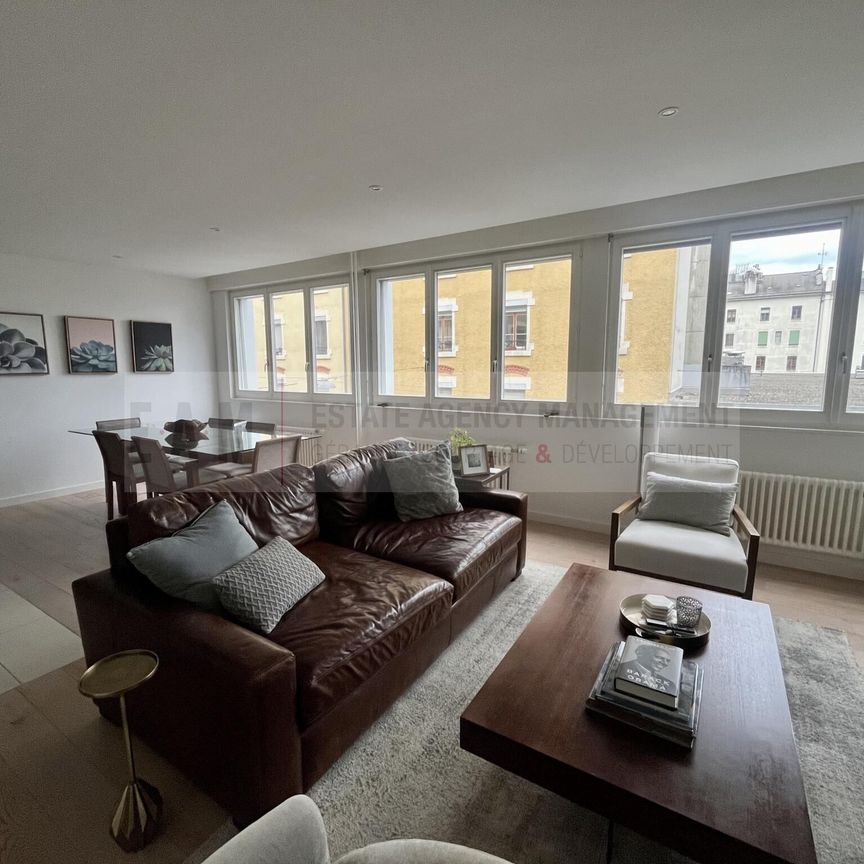 Central location, steps away from the Lake. - Photo 1