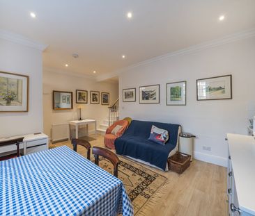 Flat to rent - Claylands Road, London, SW8 - Photo 2