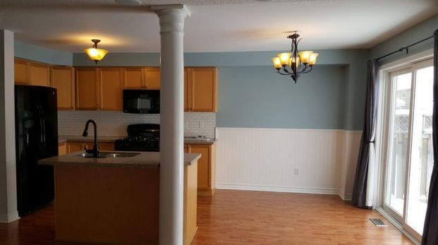 Four bedroom detached home for rent in Bowmanville - Photo 1