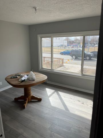 Well Maintained 8 bdrms Bungalow in Highland Park! - Photo 3