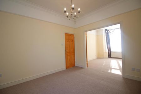 5 Bedroom House To Let - Photo 2