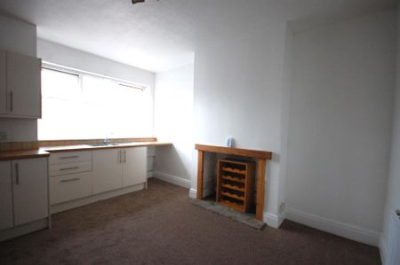 3 bedroom terraced house to rent - Photo 5