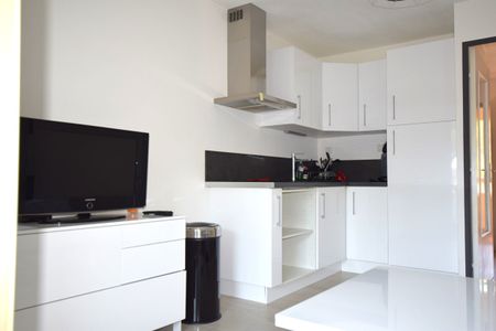 Appartement Studio T1 rénové - SIX-FOURS-LES-PLAGES, secteur Coudoulière - Photo 5