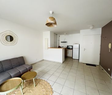 Location Appartement 2 pièces 41m² BELLE PIERRE 97400 - Photo 4