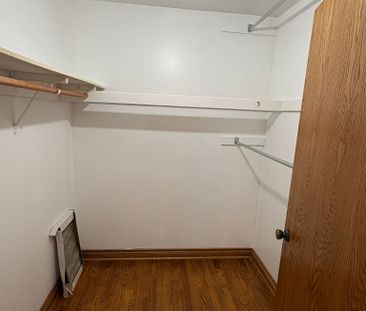 For Lease - 8 Rosegarden Drive, Brampton, Ontario - Photo 5