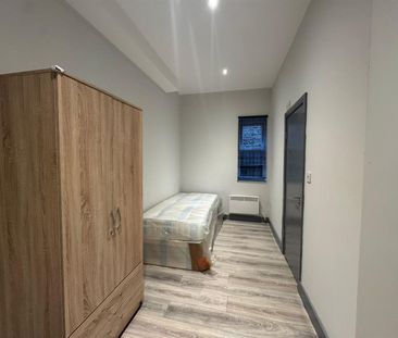 Muirkirk Road, London SE6 - Photo 1