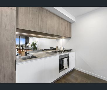 Level 19 Unfurnished Apartment with City Views | Walk to Everything - Photo 5