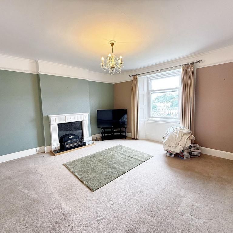 3 bedroom apartment to rent - Photo 1