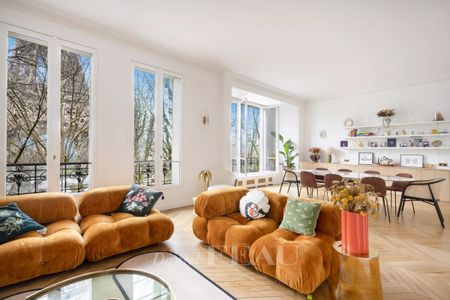 Paris VII - Champ-de-Mars - Photo 2