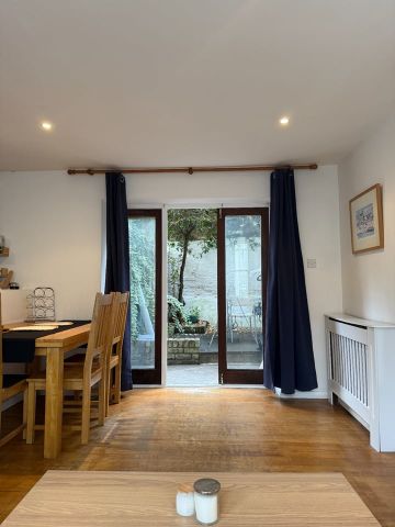 1 Bed Flat, Sulgrave Road, W6 - Photo 2