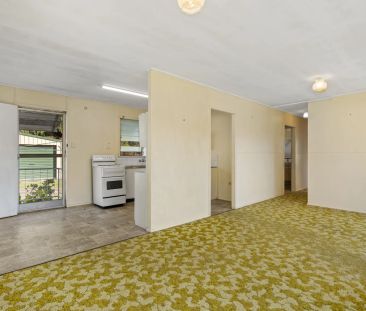 Spacious Family Living on a Generous 1,591sqm Block – Rochedale South - Photo 1