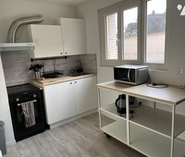 T2 meublé à deux pas du centre-ville - Photo 3