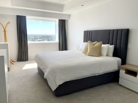 City Centre, 3 bedrooms - Photo 2