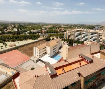 Granada Capital - Photo 1
