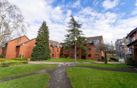 1 Bed Flat, Birmingham, B15 - Photo 2